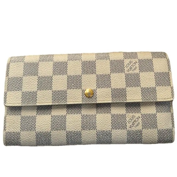 Louis Vuitton Handbags - Louis Vuitton Sarah Cream and Gray Long wallet